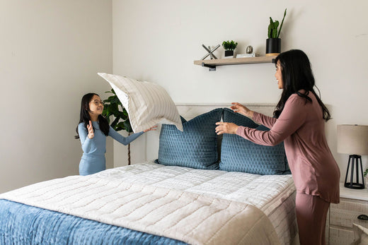 
      A mom and daughter easily put together their Beddys bedding.
    