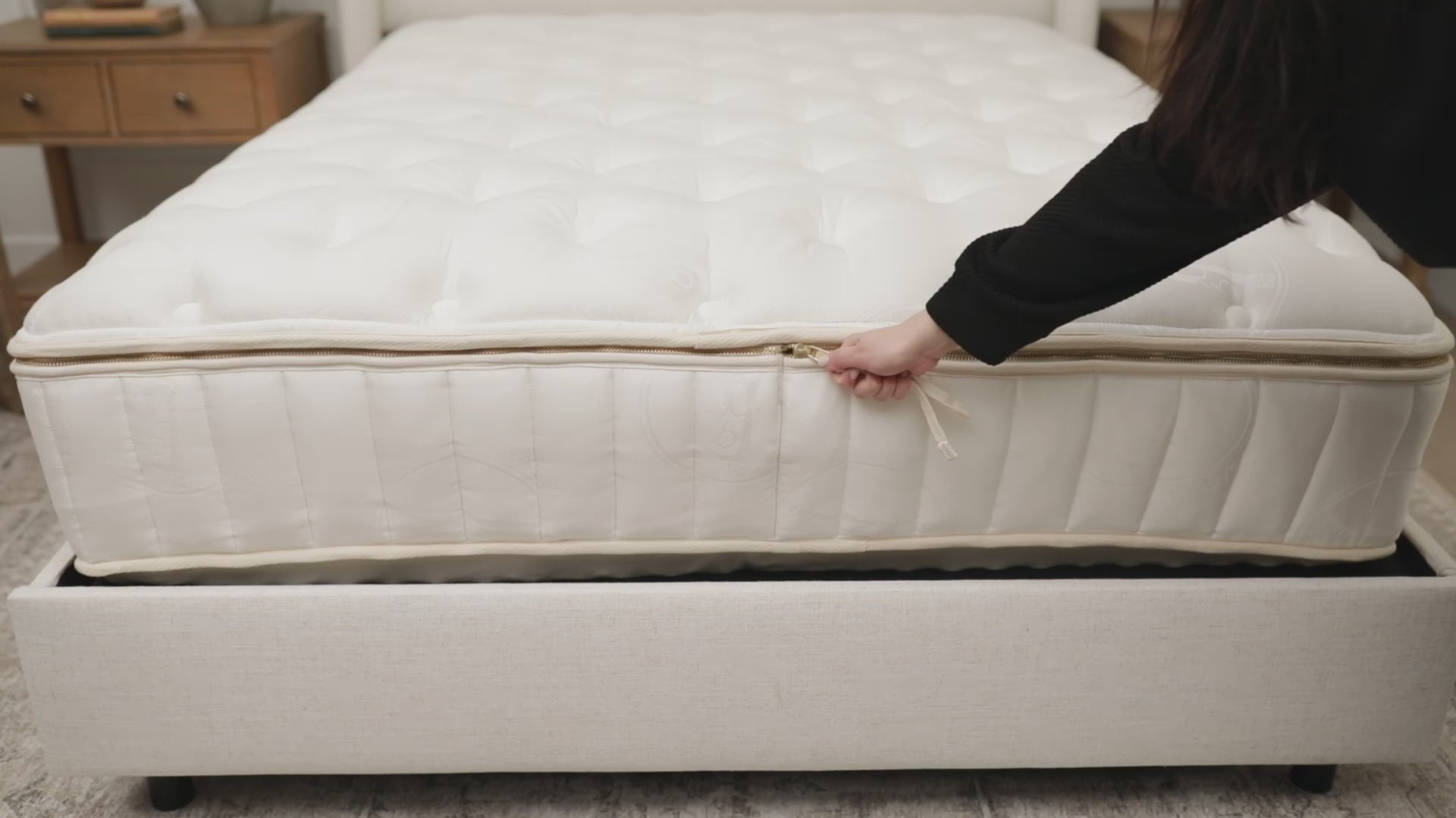 A video highlighting a ZipLuxe Dual Comfort Beddys Mattress and it's unique functionalities like it's completely customizable features.